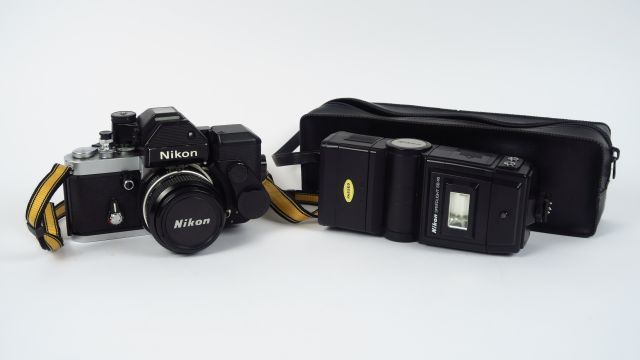 Null Nikon F2 N° 800474 objectif 1,4/50 ? prisme cellule, flash SB 16 
Cond : Be&hellip;