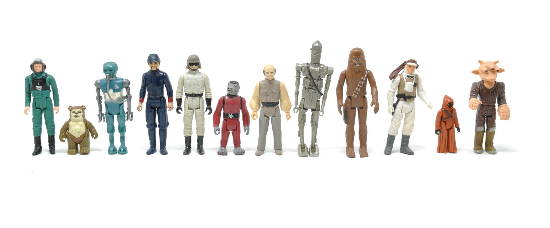Null STAR WARS

Kenner, set of 12 unarmed figures including 2-1B, A-Wing Pilot, &hellip;