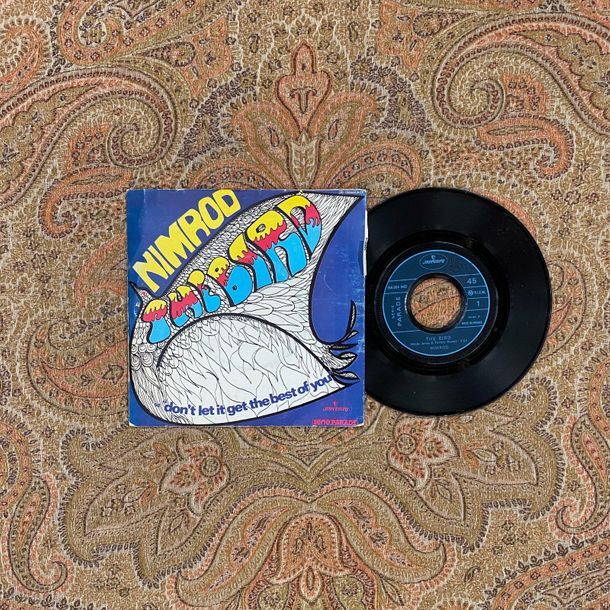 POP ROCK 1 disque 45 T - Nimrod

VG (large écriture au dos); EX

Psyché/Mod/Frea&hellip;