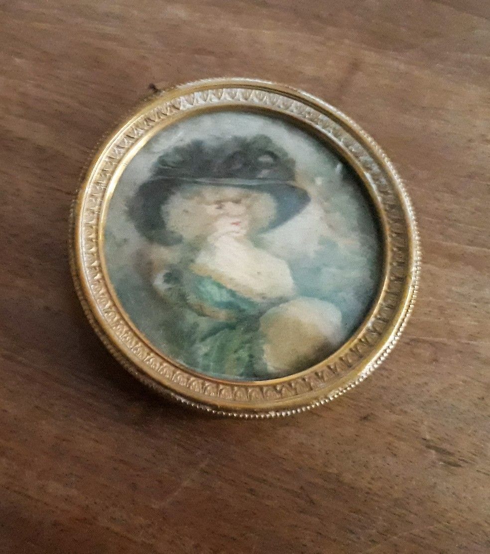 Null Modern school "Woman with a hat", round miniature

Restoration style frame
&hellip;