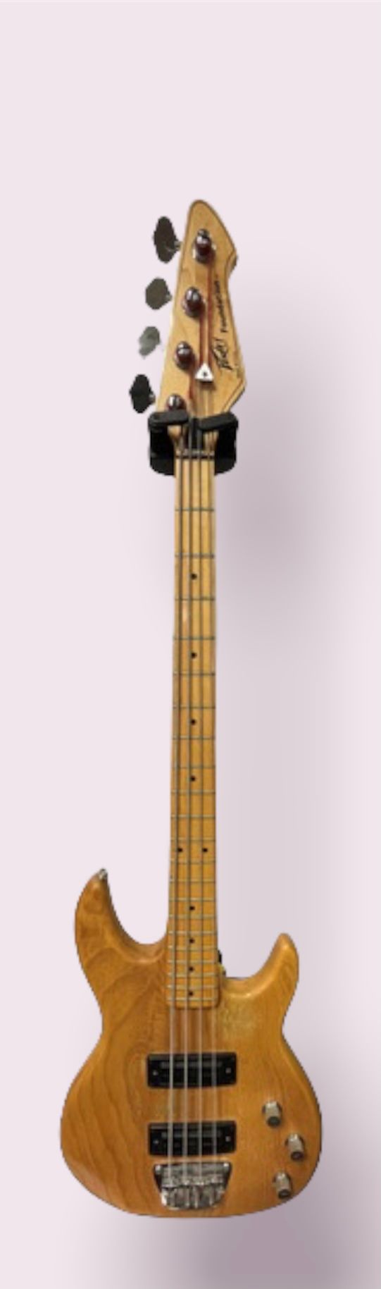 Null ELECTRIC BASS GUITAR, PEAVEY FOUNDATION

Blond varnished wood, #01910785, m&hellip;