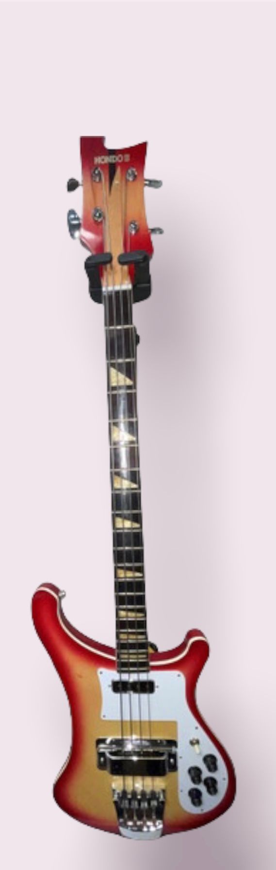 Null 电子低音吉他，HONDO II，里肯贝克的副本

奶油渐变红，编号HRB-2S，韩国制造