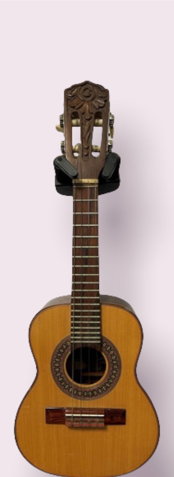 Null UKULELE, GIANNINI

Viersaitige Mini-Akustikgitarre, made in Brazil.

(klein&hellip;