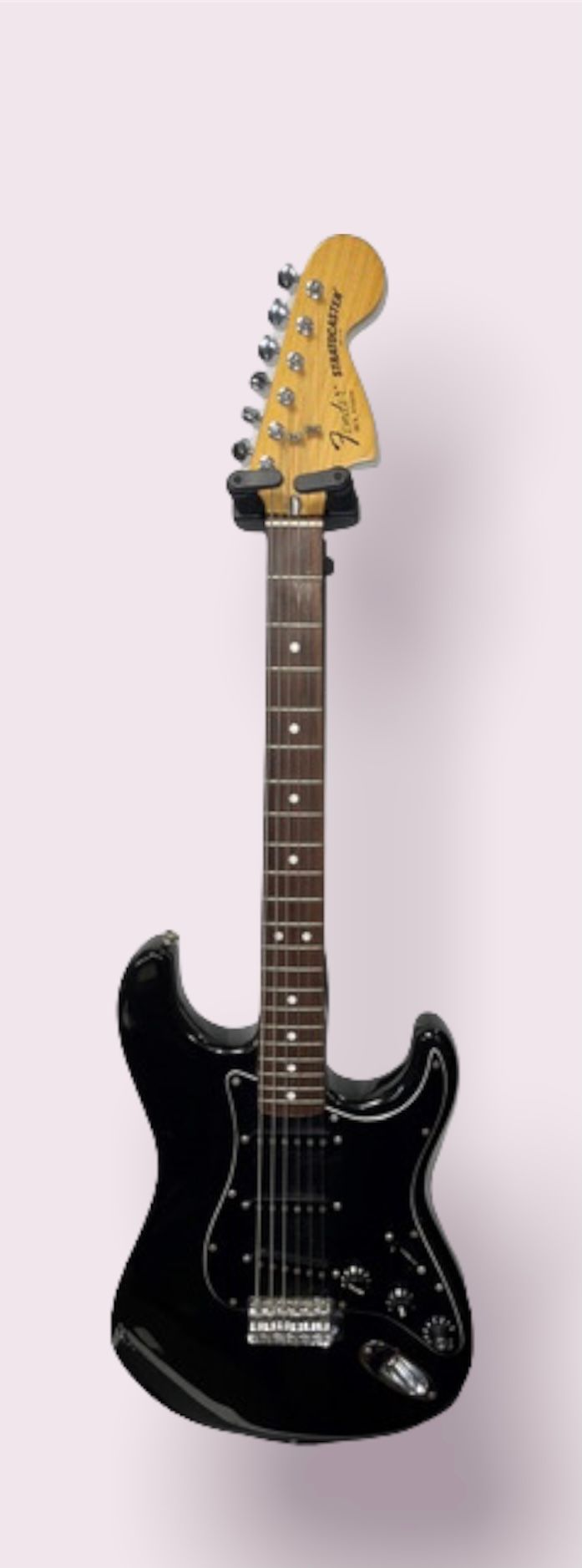 Null 
电吉他，FENDER Stratocaster，1979年




黑色，编号978028




(有磨损和划痕的痕迹)




带Fender琴&hellip;