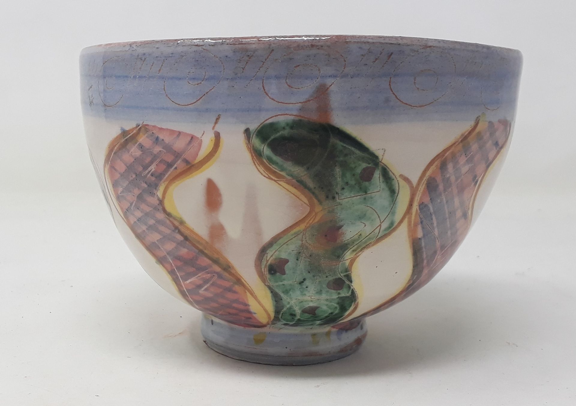 BREUVART Thierry 
Earthenware bowl decorated with green and pink serpentines, st&hellip;