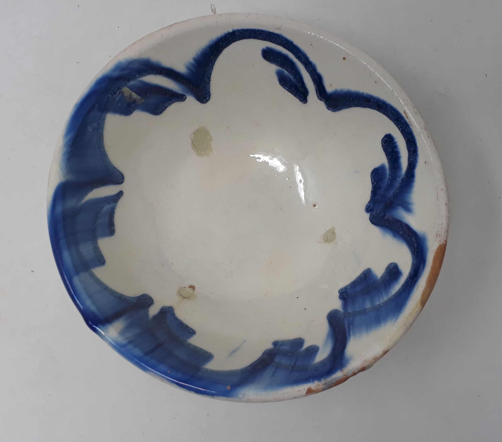 PRESCIA (Spain) 
Earthenware bowl with blue decoration, n°257 under heel 
Diam: &hellip;