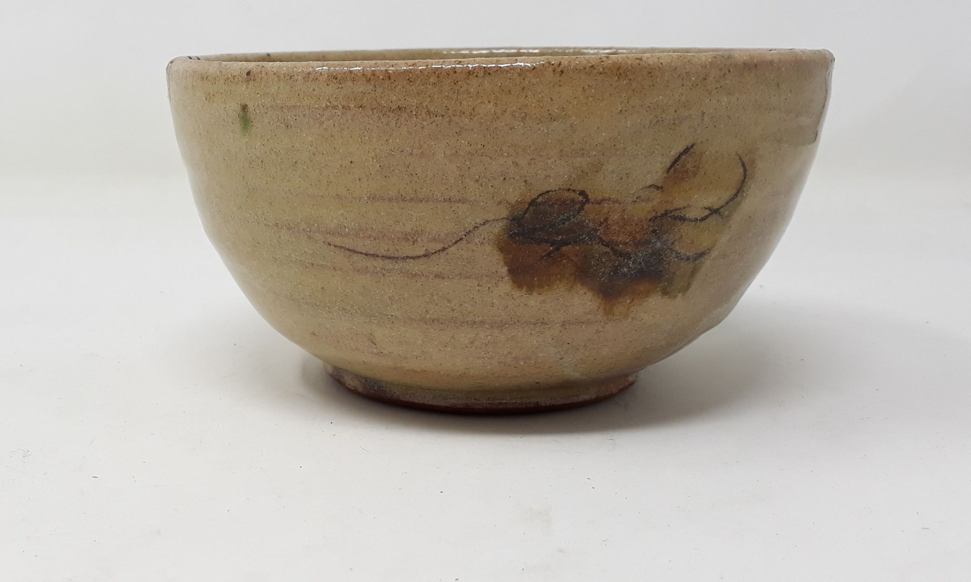 BALAŸ Pascale 
Stoneware bowl with vegetal decoration, signed in hollow and n°23&hellip;