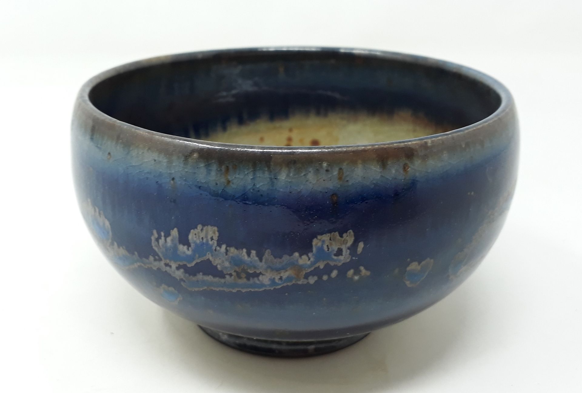 Null DAILLER Mireille and Noël

Stoneware bowl with blue glaze, signed and n°155&hellip;