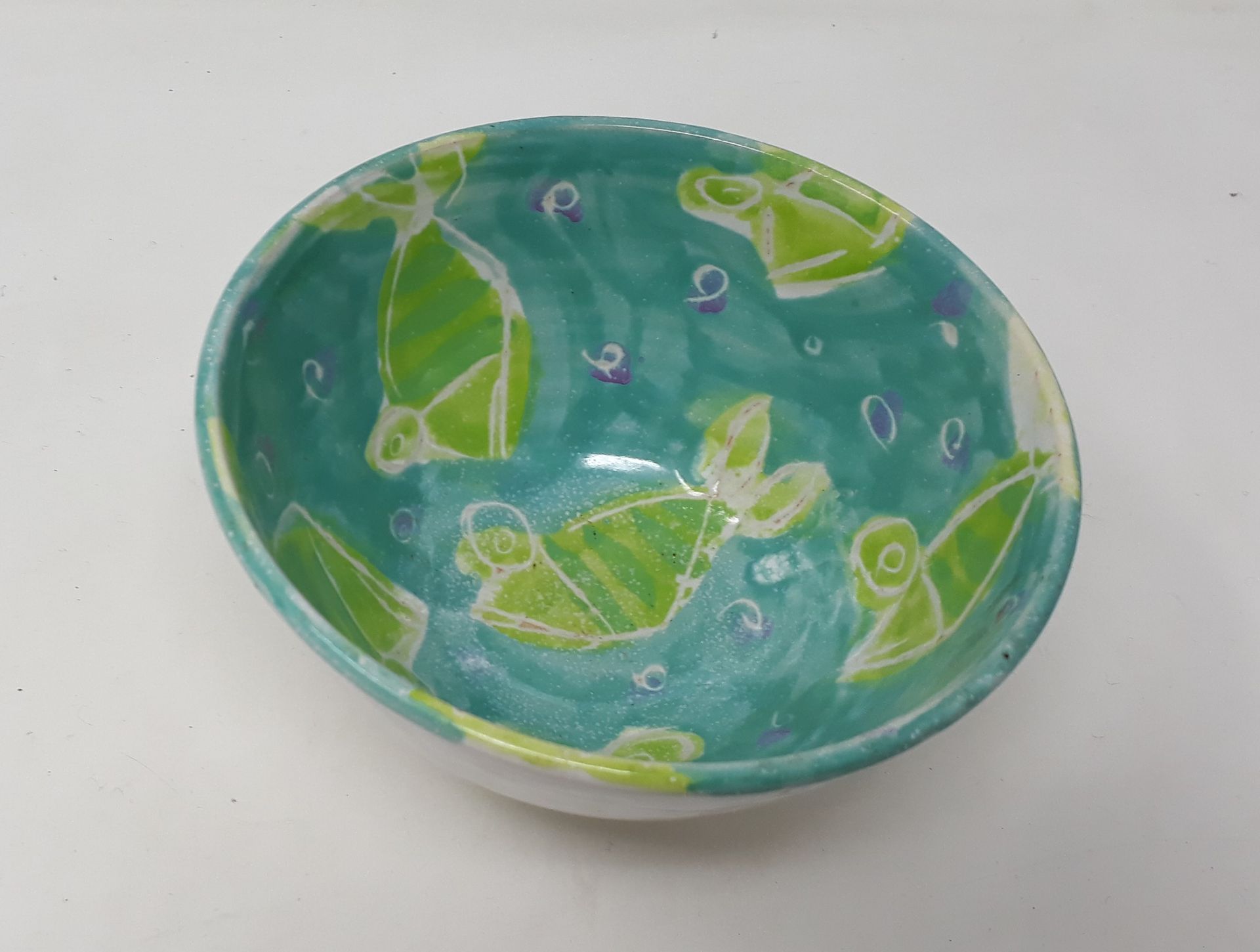 Null ALTZWEIG Susanne (1959)

Earthenware bowl decorated with green fish on a bl&hellip;