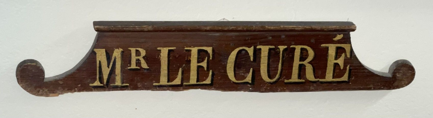Null Lot of trinkets including:

- wooden confessional pediment, "M. Le Curé", m&hellip;