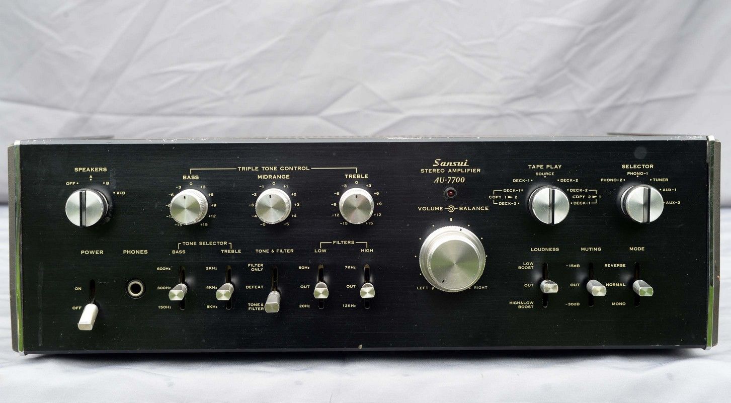 Null Ampli stereo amplifier, SANSUI, Au 7700
Bon état cosmétique (quelques griff&hellip;