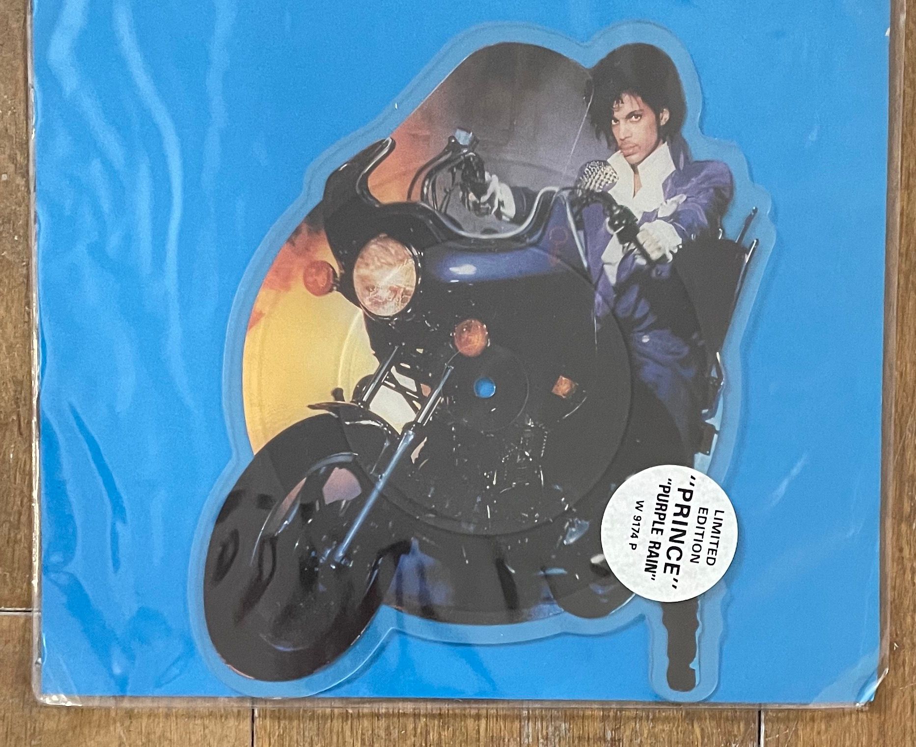 R&B/Funk… A形画盘45T - 王子 "紫雨
VG+