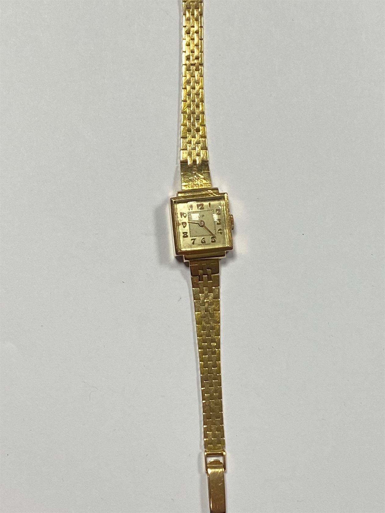 Null LIP: Lady's wristwatch in 18K gold (750 thousandths), square frame, signed &hellip;