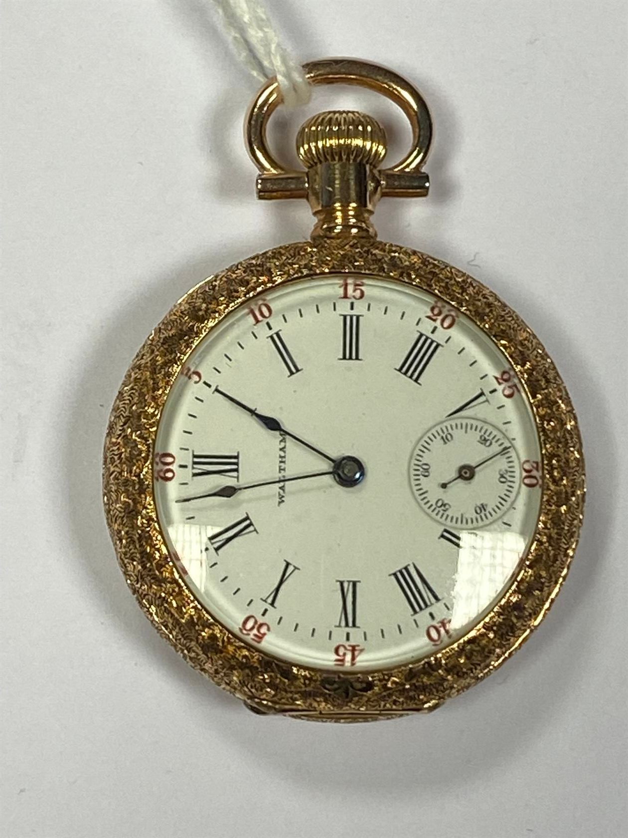 Null WALTHAM - 18K yellow gold GOUSSET WATCH. White enamelled dial, Roman numera&hellip;