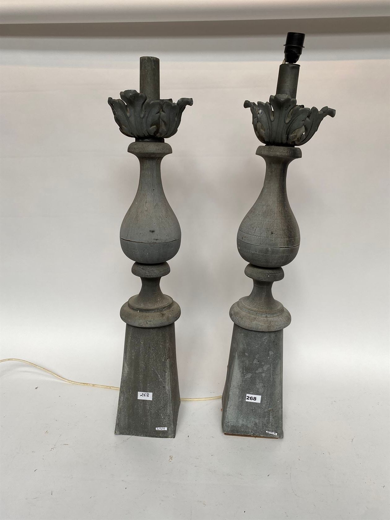 Null Pair of baluster-shaped zinc smiths decorated with acanthus leaves (mounted&hellip;