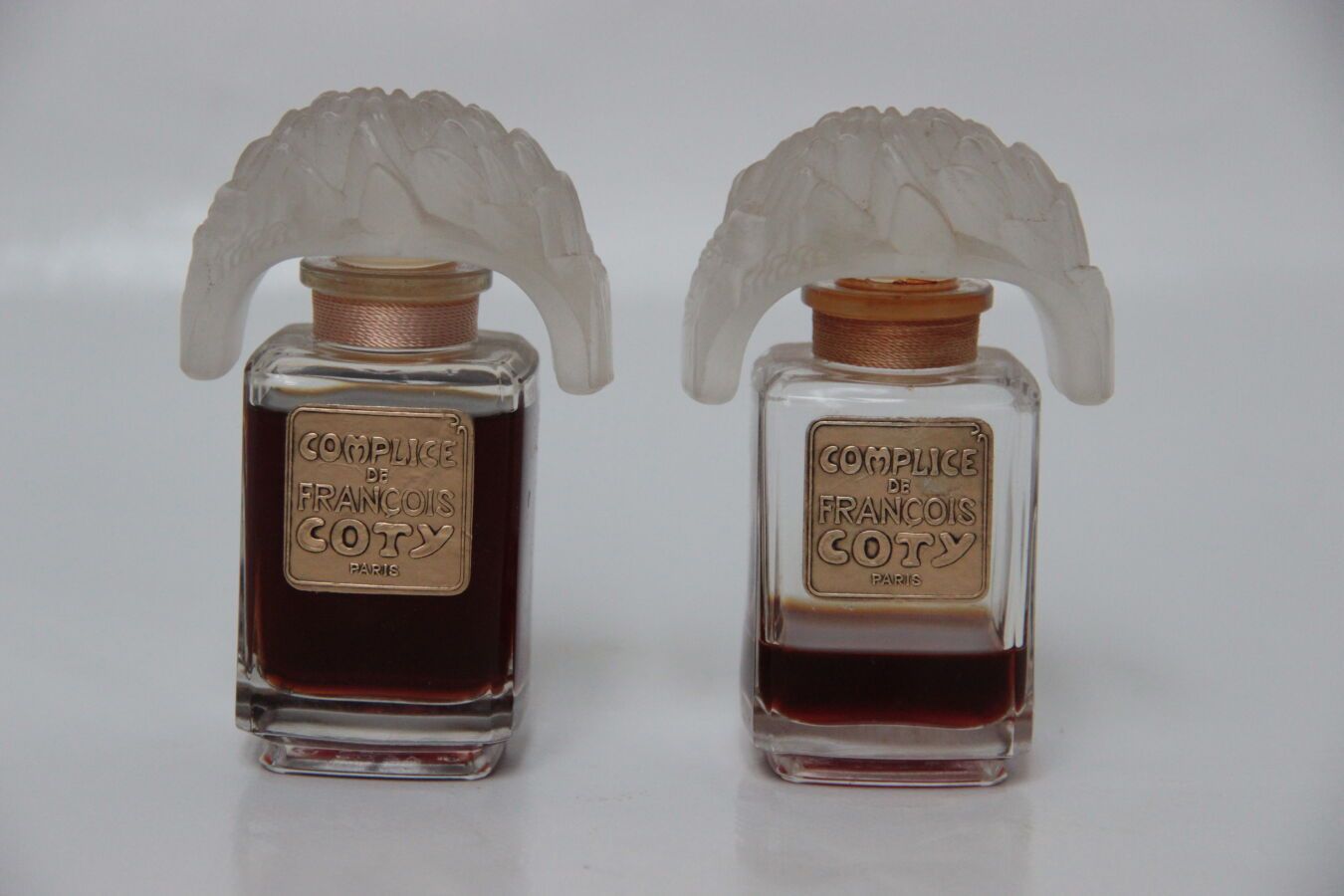 Null LALIQUE, after, for François COTY : LOT OF TWO FLACONS of the perfume "COMP&hellip;