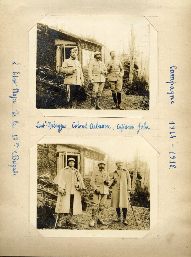 Null Militaria - Guerre de 1914-1918. Album d'environ 200 photographies au gélat&hellip;