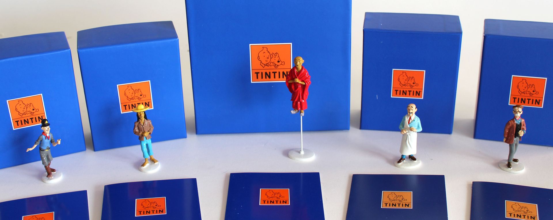Null Lot de 5 figurines Moulinsart, TINTIN - Série : Carte de Vœux 1972, Matière&hellip;