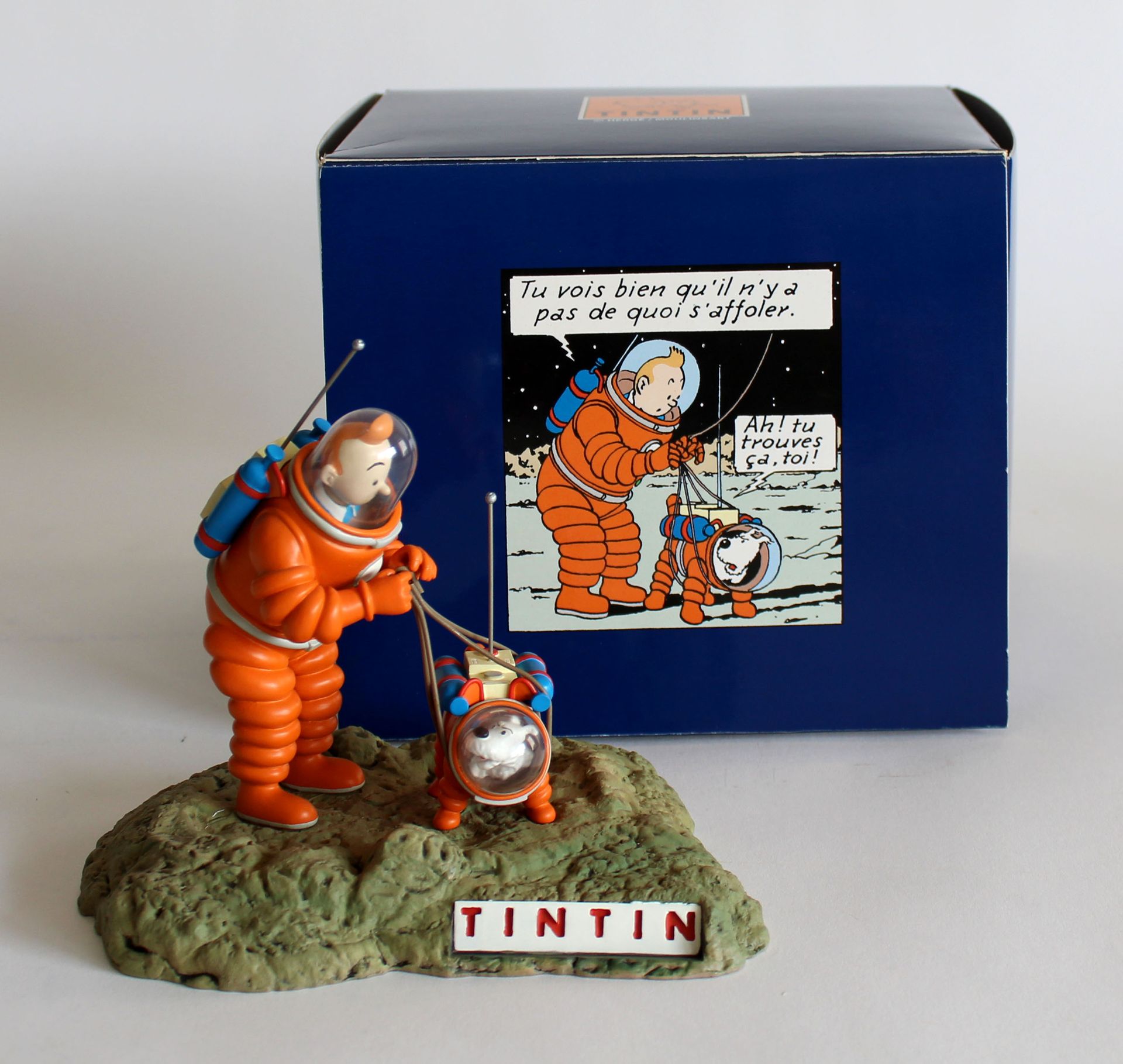 Null Figurine Hergé/ Moulinsart ,TINTIN, série : Résine Tintin et Milou en scaph&hellip;