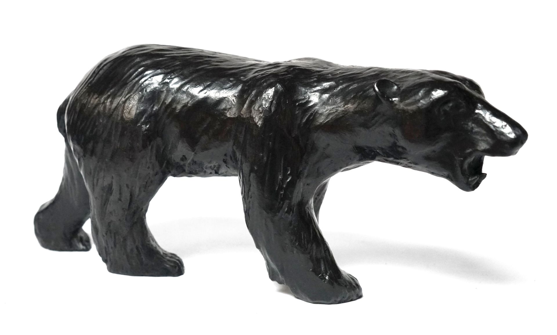 Null 
Jorge BORRAS, born in 1956. Polar bear. Bronze with black patina signed, n&hellip;