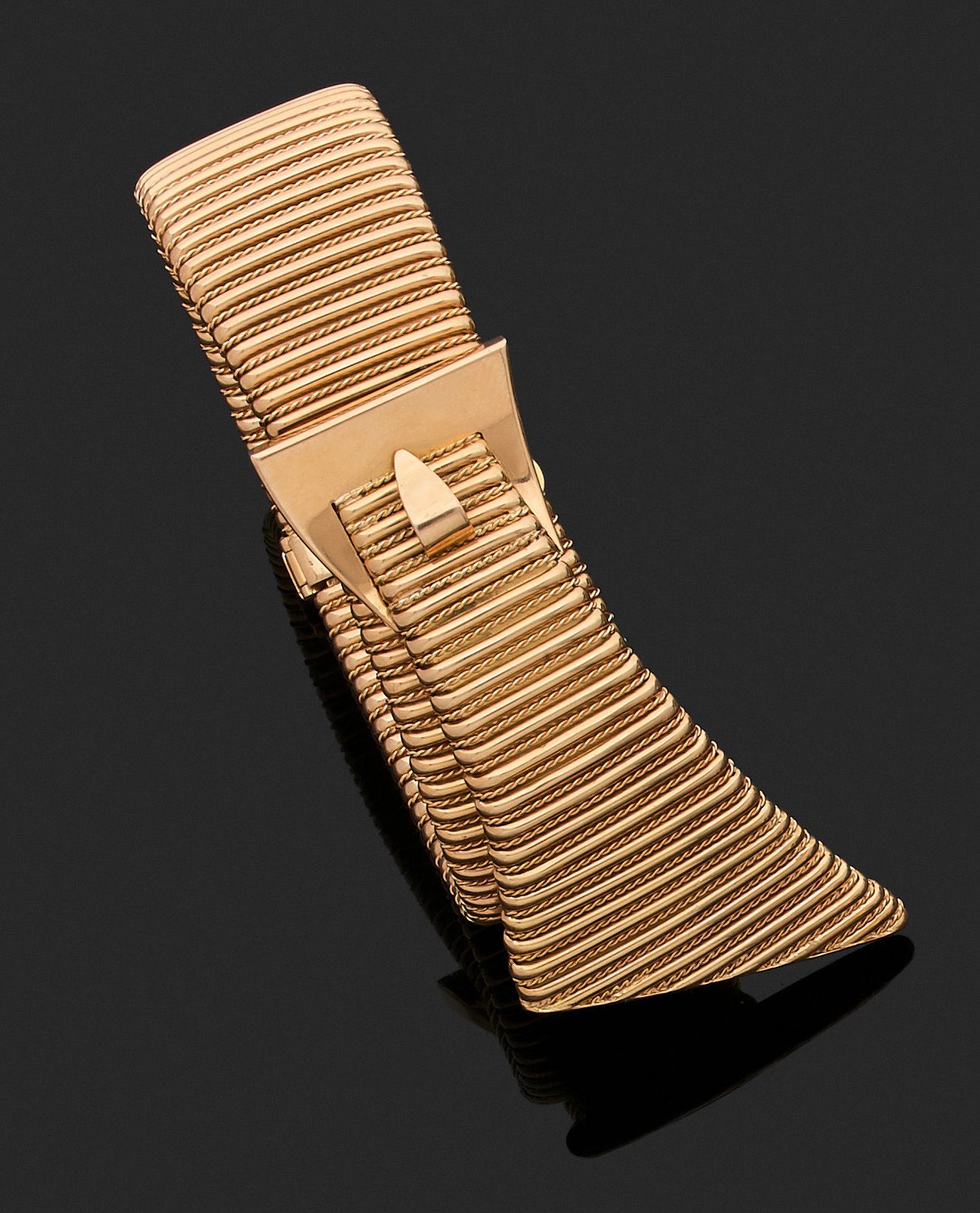 Null 
Schönes "Gürtel"-Armband aus 750er Gelbgold mit Tubogas-Maschen. Meisterst&hellip;