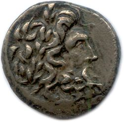 Null 塞萨利亚 塞萨利亚联盟 公元前2世纪末至1世纪中叶宙斯的桂冠头像，右。R/.雅典娜-伊托尼亚向右走，右手挥舞着长矛
，左手拿着盾牌。在边界上，图例 "&hellip;