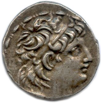 Null 马其顿王国-安提戈内-戈纳塔斯 277-323 马其顿盾牌上装饰有潘的角头，肩上扛着宙斯和拉戈波隆。双层线性圆圈和边缘的七颗
。R/. 雅典娜-阿尔基&hellip;