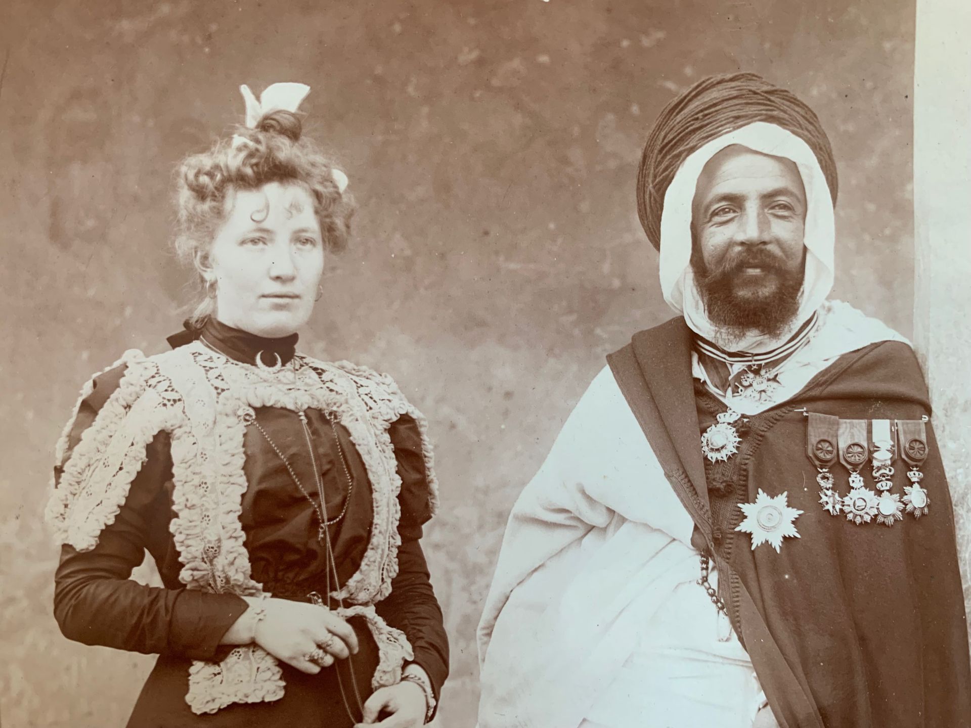 Null Grand Marabout et son épouse française, Algérie. Grande épreuve photographi&hellip;