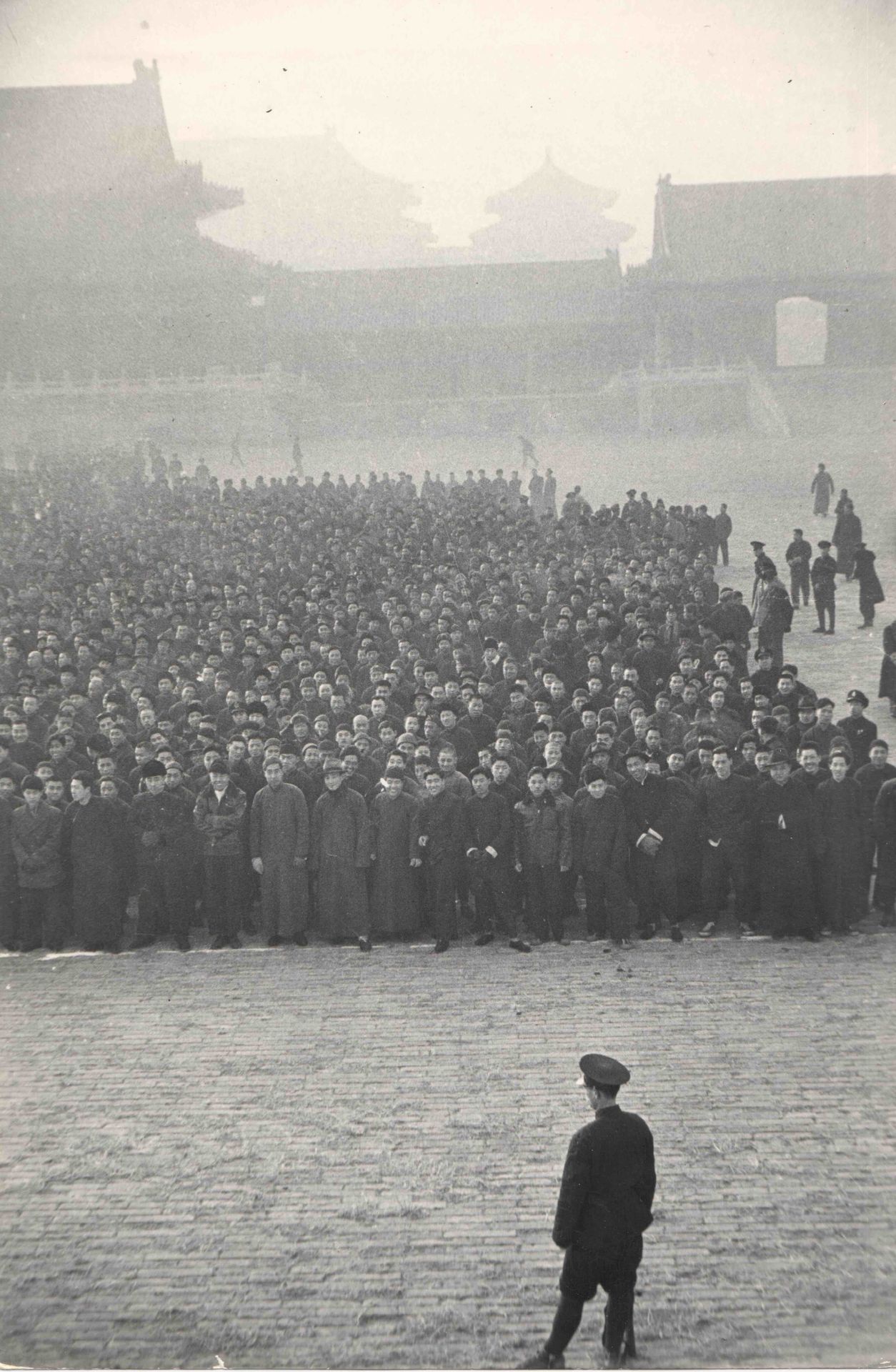 Null 
CARTIER-BRESSON HENRI (1908-2004). Die letzten Tage der Kuomintang, Peking&hellip;