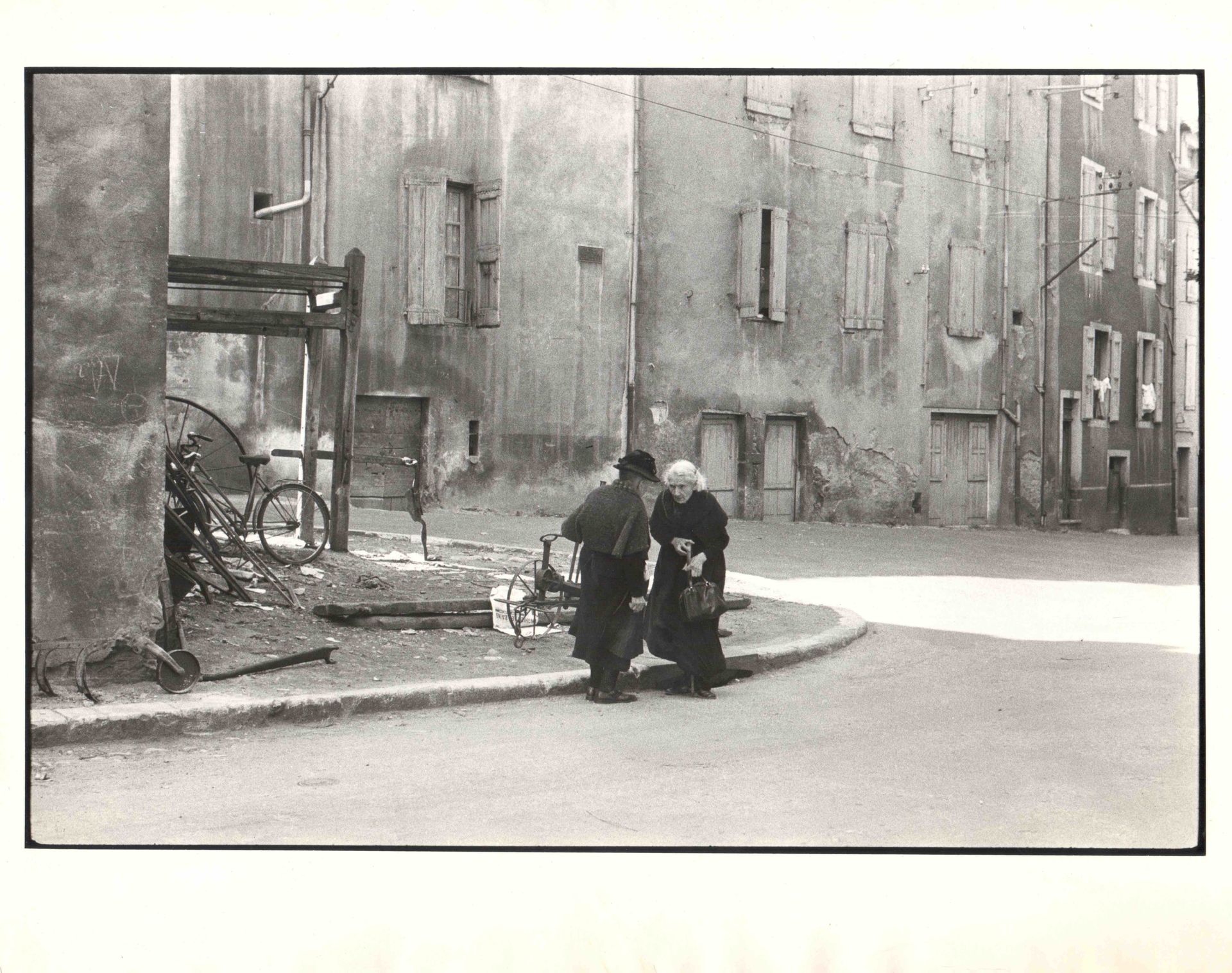 Null CARTIER-BRESSON HENRI (1908-2004). Millau, France, 1956. Epreuve photograph&hellip;