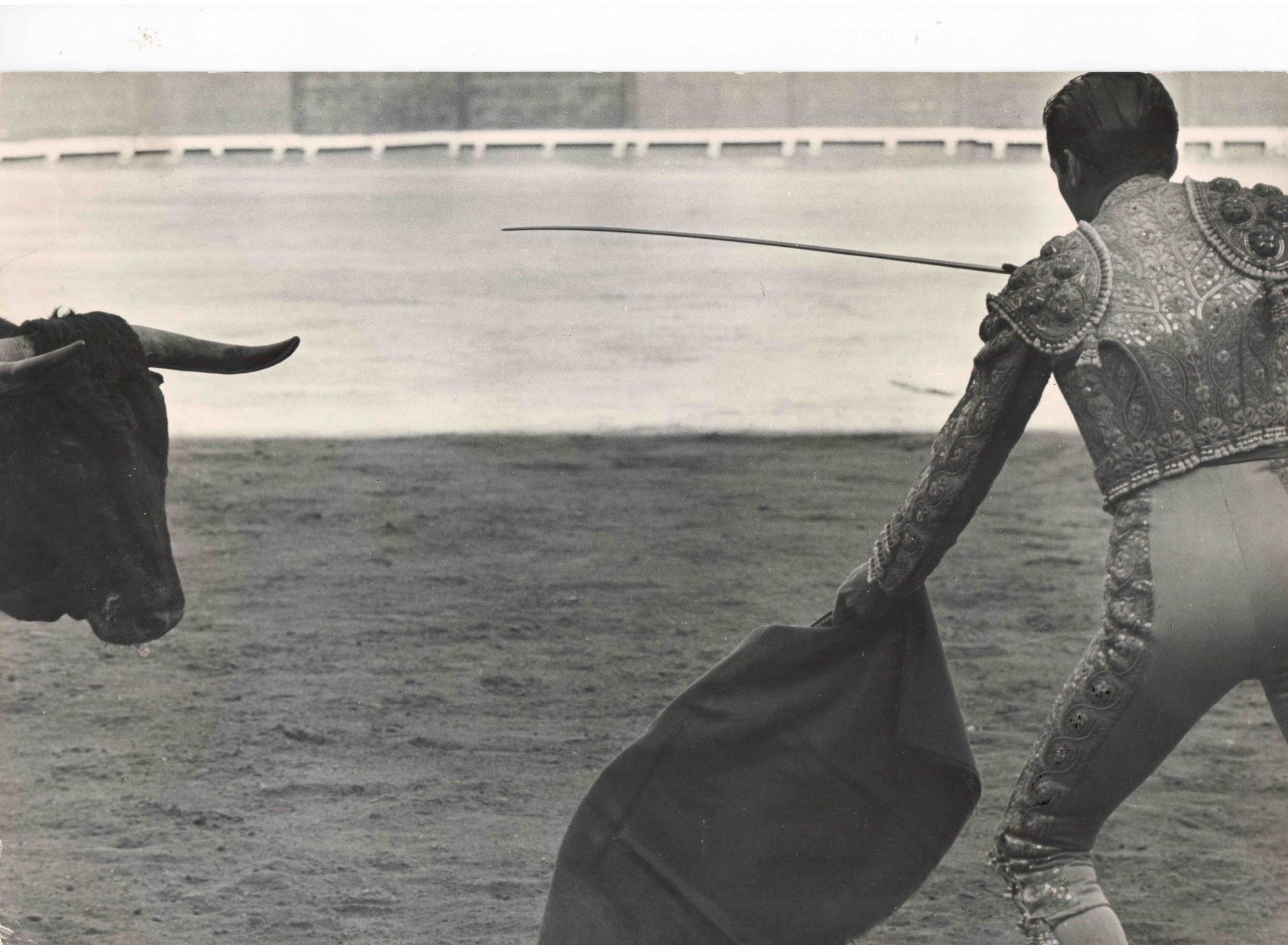 Null 
Cartier-Bresson Henri (1908-2004).西班牙潘普洛纳节，1952年7月。银色摄影作品印在厚纸上，背面有摄影师的印章和铅&hellip;