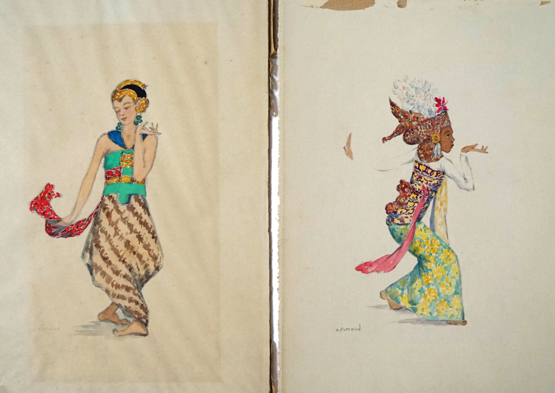 Null 加布里埃尔-费朗（1887-1984）。两位巴厘岛的舞者。粘贴在纸板上的水彩、石墨和水粉亮点，左下角签名。有粘合剂的痕迹，有小雀斑和缺失。