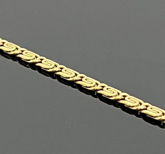 Null 黄金链，750密耳。长44厘米。重量为8.70克。