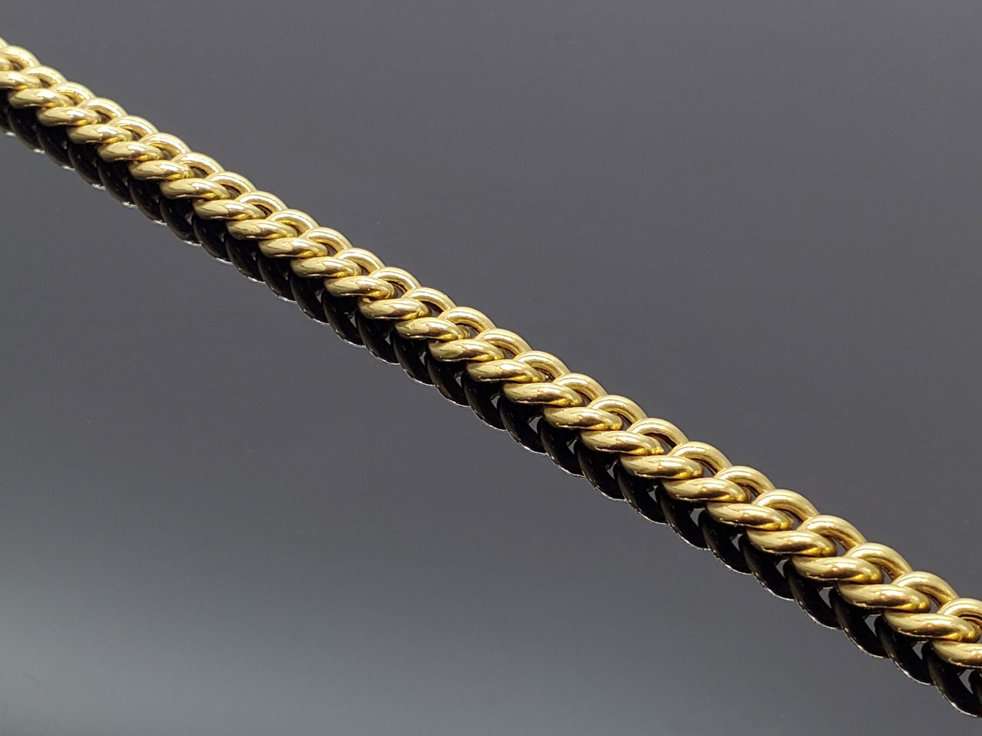 Null Watch chain in yellow gold 750 mils. Weight 36,9 g L. 44,5 cm