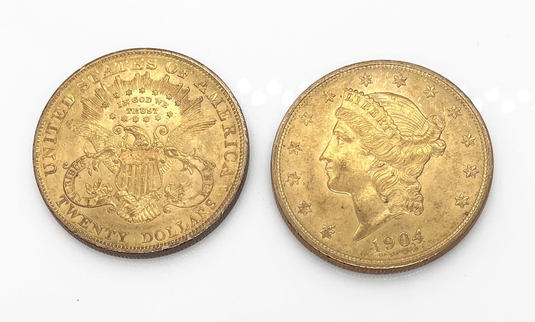 Null DUE monete d'oro da 20 dollari con testa della Libertà 1904