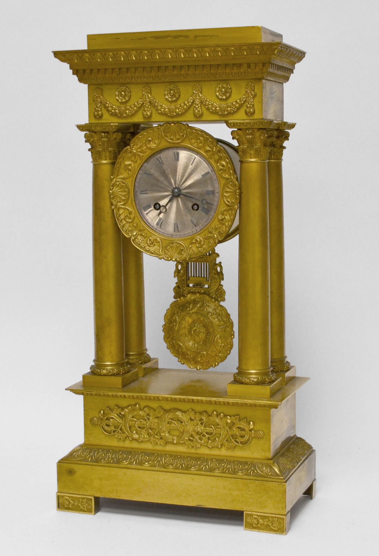 Null Gilt bronze portico clock with four columns supporting the guilloche and si&hellip;