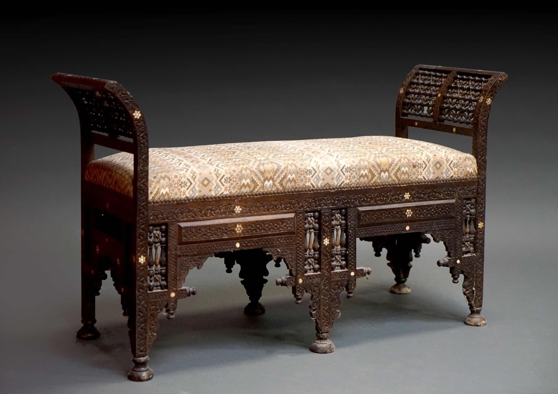 Null Syrian BANQUETTE in wood carved with repeated motifs and incrusted with mot&hellip;