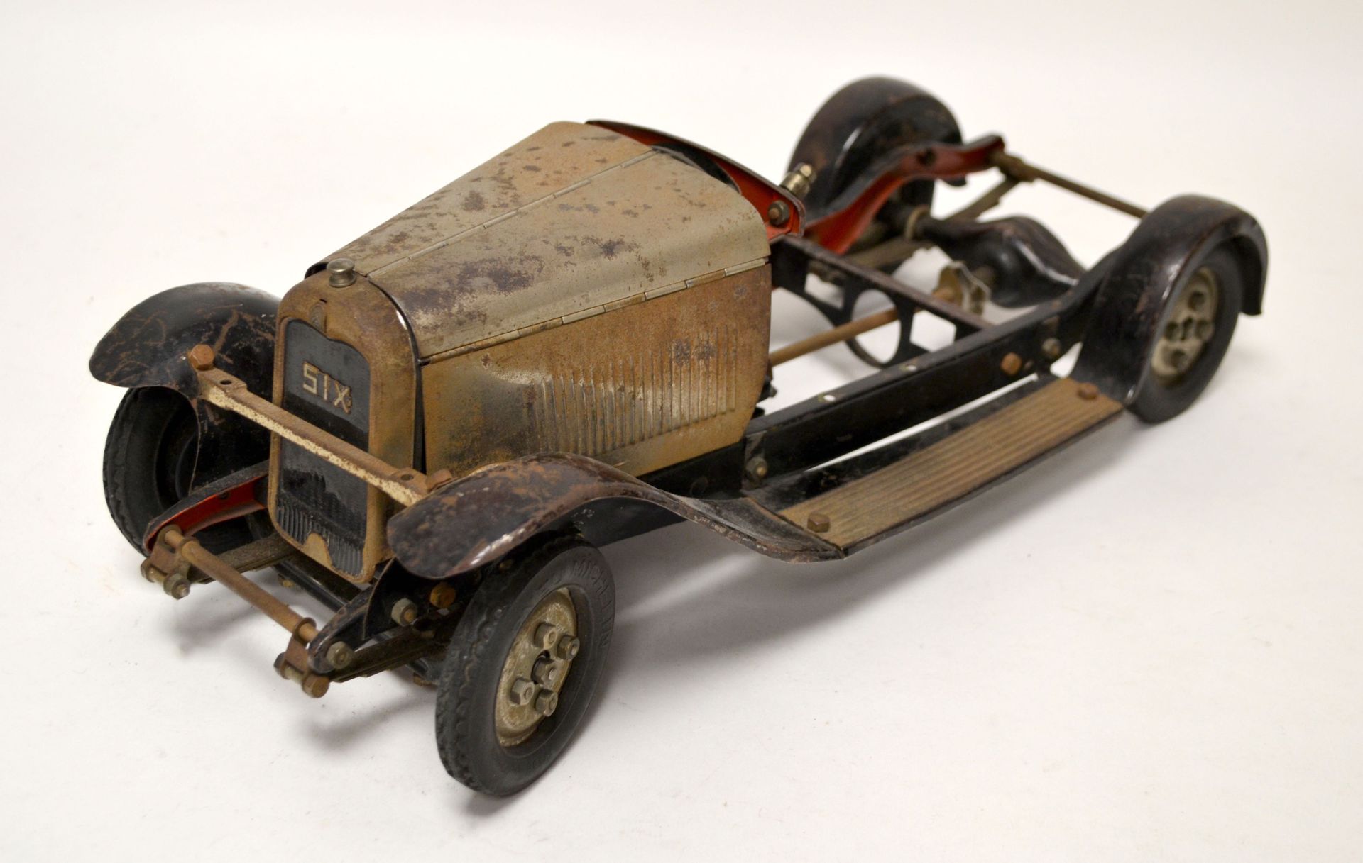 Null CITROËN toy: RENAULT Six CHASSIS in painted and nickel-plated sheet metal (&hellip;