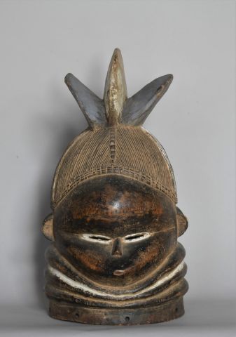 Null SIERRA LEONE 

Masque heaume janus en bois sculpté polychrome. 

XXe dans l&hellip;