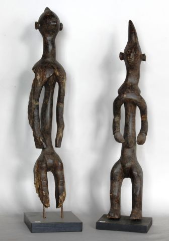 Null NIGERIA 

Couple de statues en bois sculpté patine noire

XXe, dans le styl&hellip;