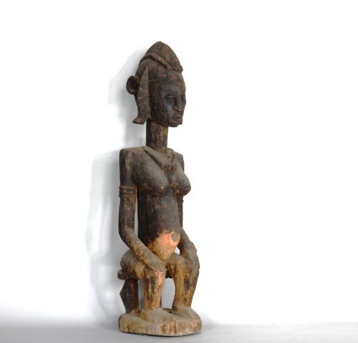 Null MALI 

Statue féminine en bois sculpté à patine noire. 

XXe, dans le style&hellip;