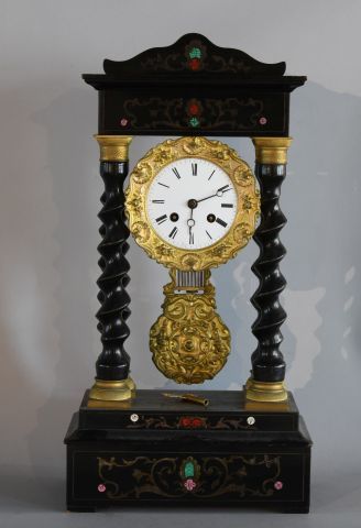 Null Portico clock with four twisted columns in blackened wood and brass inlay. &hellip;