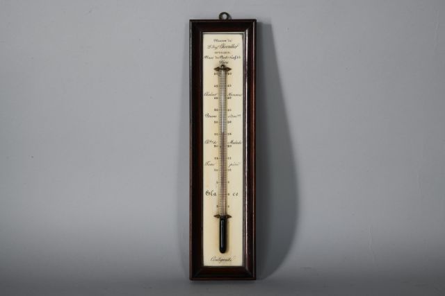 Null CHEVALLIER Optician. 

Thermometer on ivory plate with natural wood frame. &hellip;