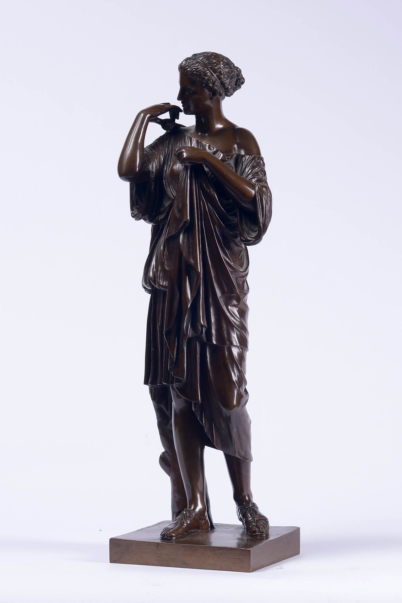 Null 戴安娜-德-加比尔斯青铜器，棕色铜锈证明

巴贝迪恩演员

19世纪

巴贝迪恩创始人的题词和复制印章科拉斯

高：51厘米