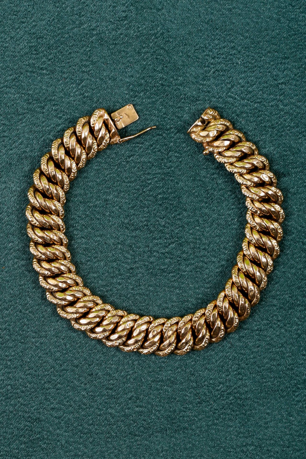 Null Bracelet à mailles souples entrelacées  En or jaune 18 K (750 ‰)

L. 20,5 c&hellip;