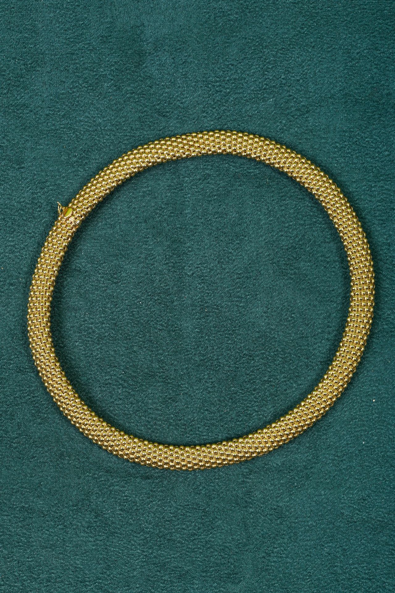 Null Collier mailles souples  En or jaune 18 K (750‰)  L. 44 cm Poids 56,8 g