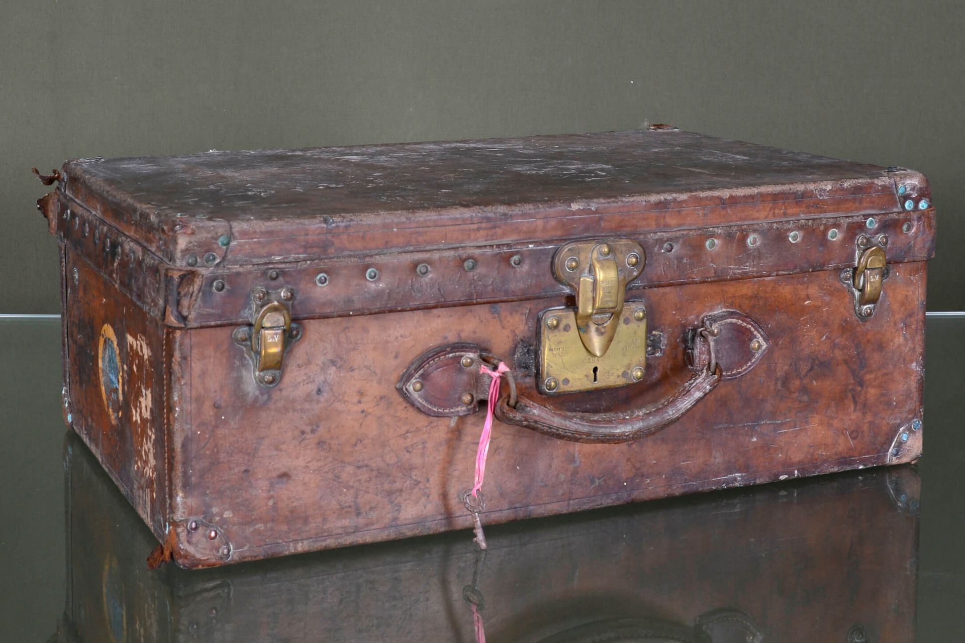 LOUIS VUITTON Vintage-Koffer Aus braunem Leder, nummeriert 028406 auf dem vergol&hellip;