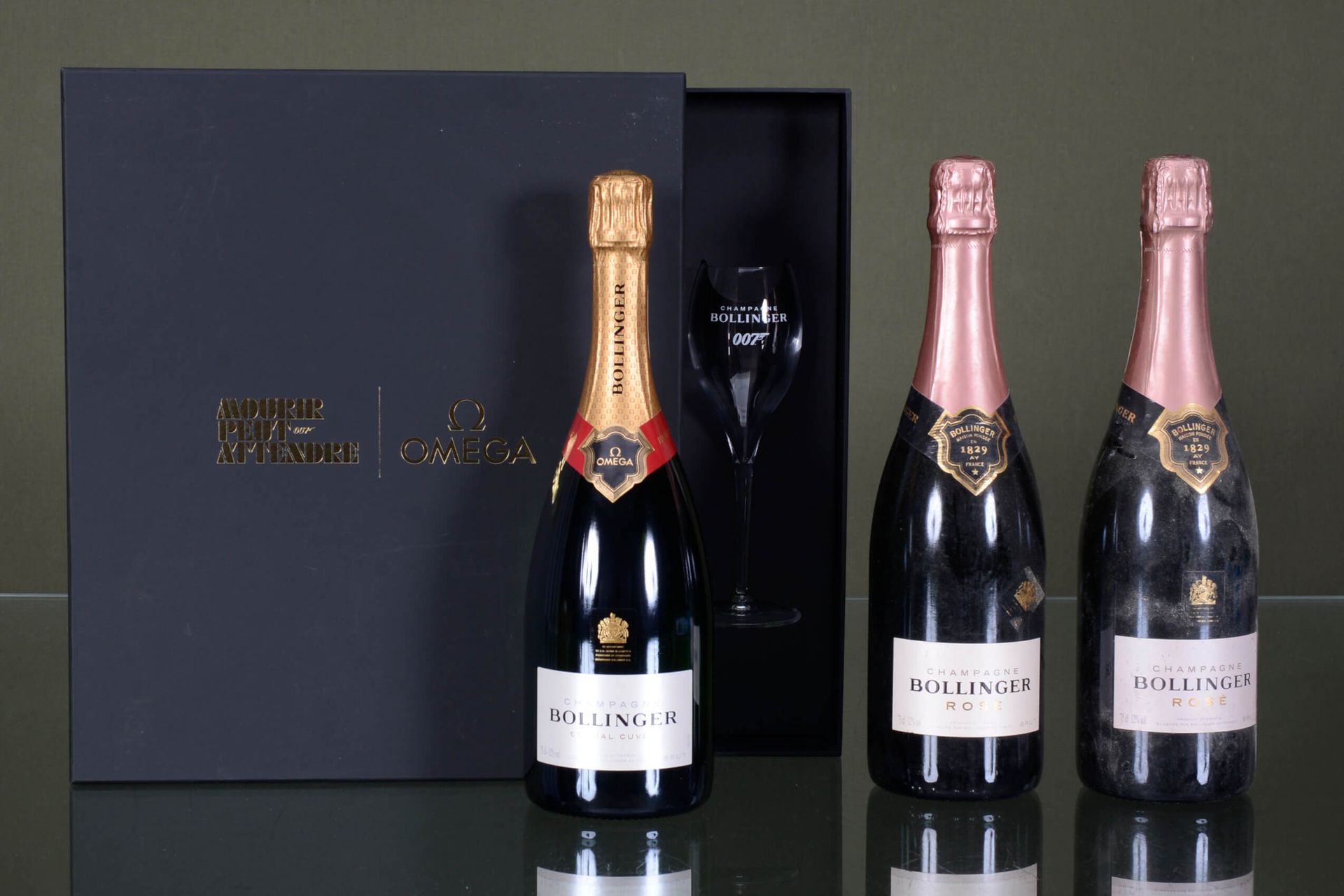 Bollinger, champagne 3 bouteilles  > Coffret James Bond Mourir peut attendre / O&hellip;
