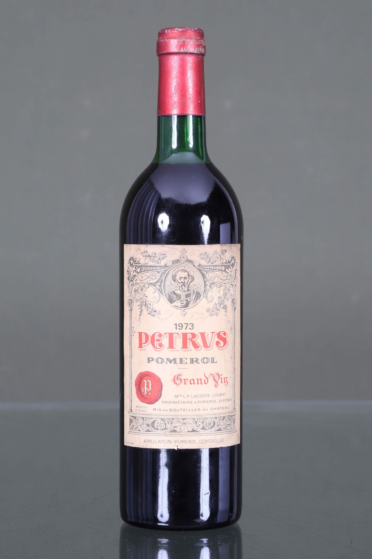 Pétrus, Pomerol 1 bouteille 1973 Bon état de conservation, quelques petites usur&hellip;