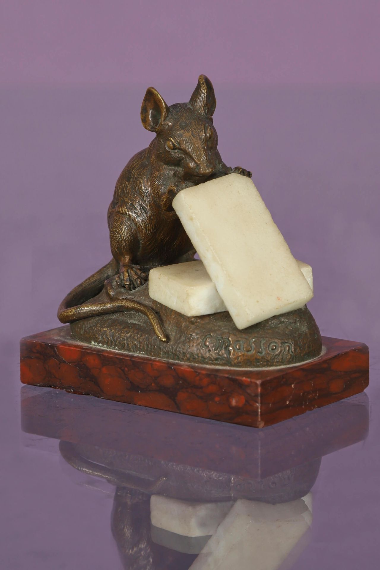 Clovis Edmond MASSON (1838-1913) Ratón mordisqueando azúcar Bronce patinado marr&hellip;
